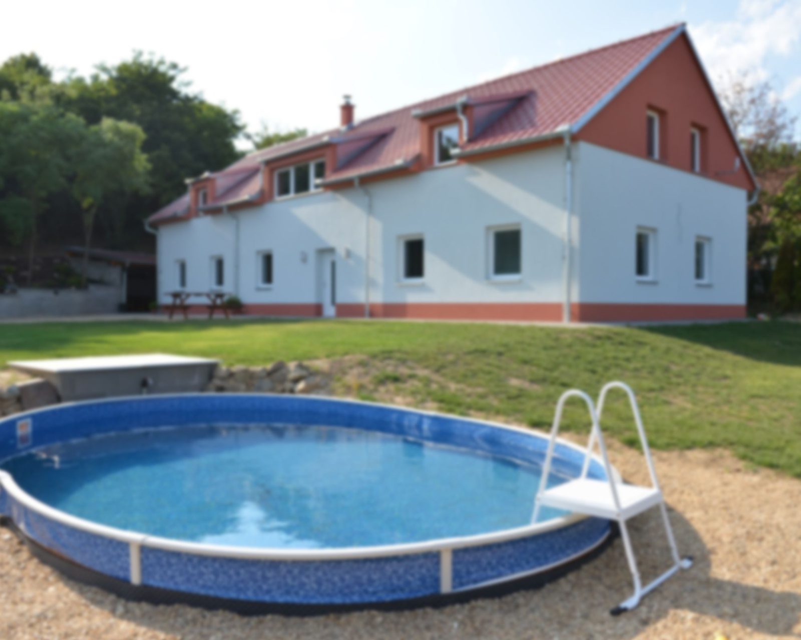 Dům Ubytování Dyje s bazénem na zahradě